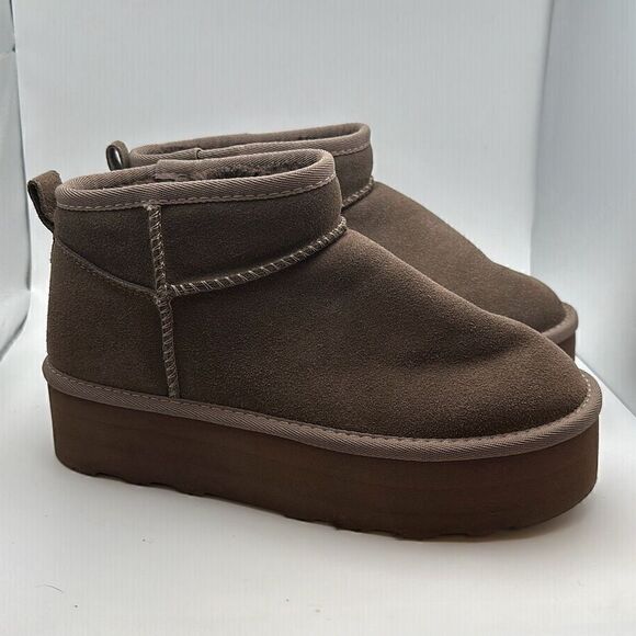 CUSHIONAIRE Women's Genuine Suede pull platform boot +Memory Foam 8 WIDE TAUPE - Picture 1 of 7